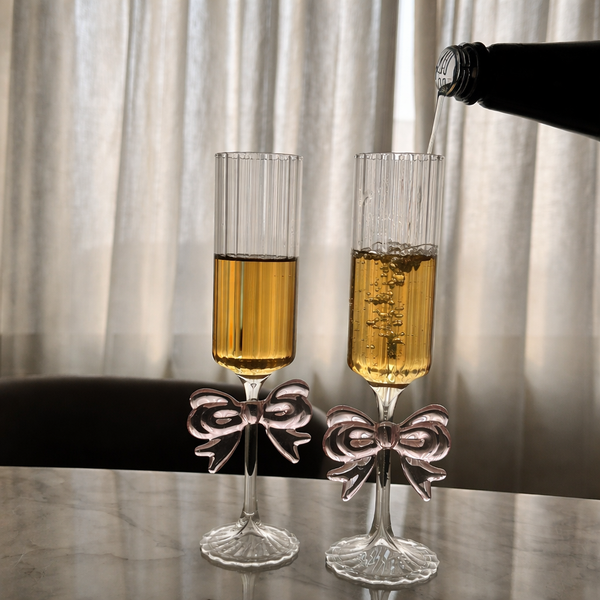 Chic Bow Accent Wine Glass